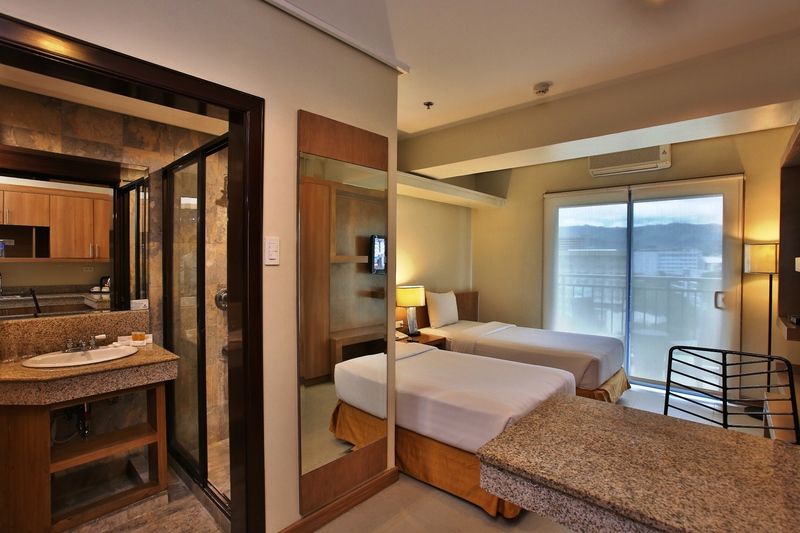 City Suites Ramos Tower Себу Экстерьер фото