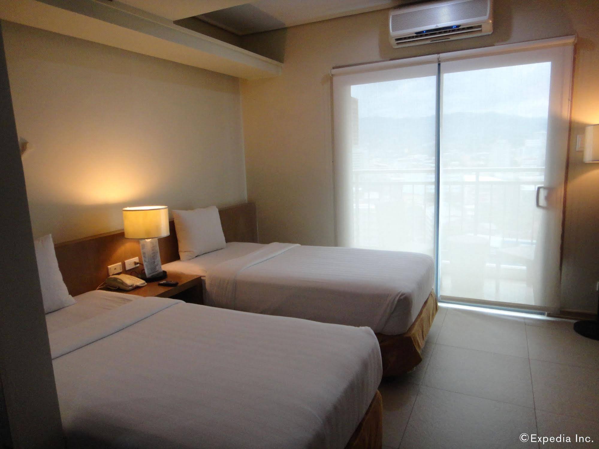 City Suites Ramos Tower Себу Экстерьер фото