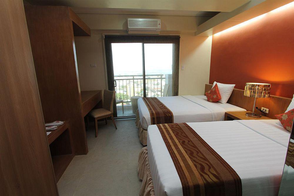 City Suites Ramos Tower Себу Экстерьер фото